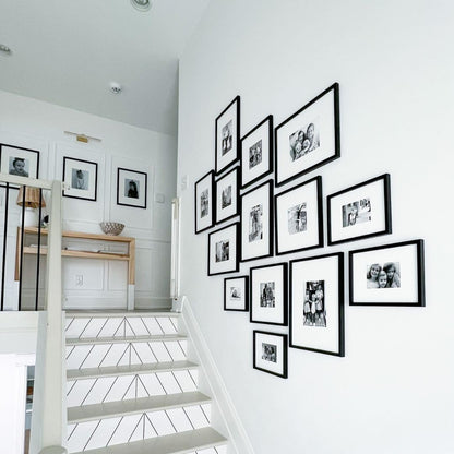 Unikatni Zidni Dekor – Personalizovane Fotografije u Elegantnom Ramu bez Bušenja